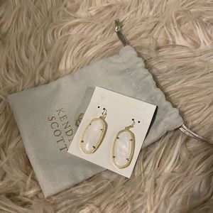 NWT Kendra Scott Elle Earrings